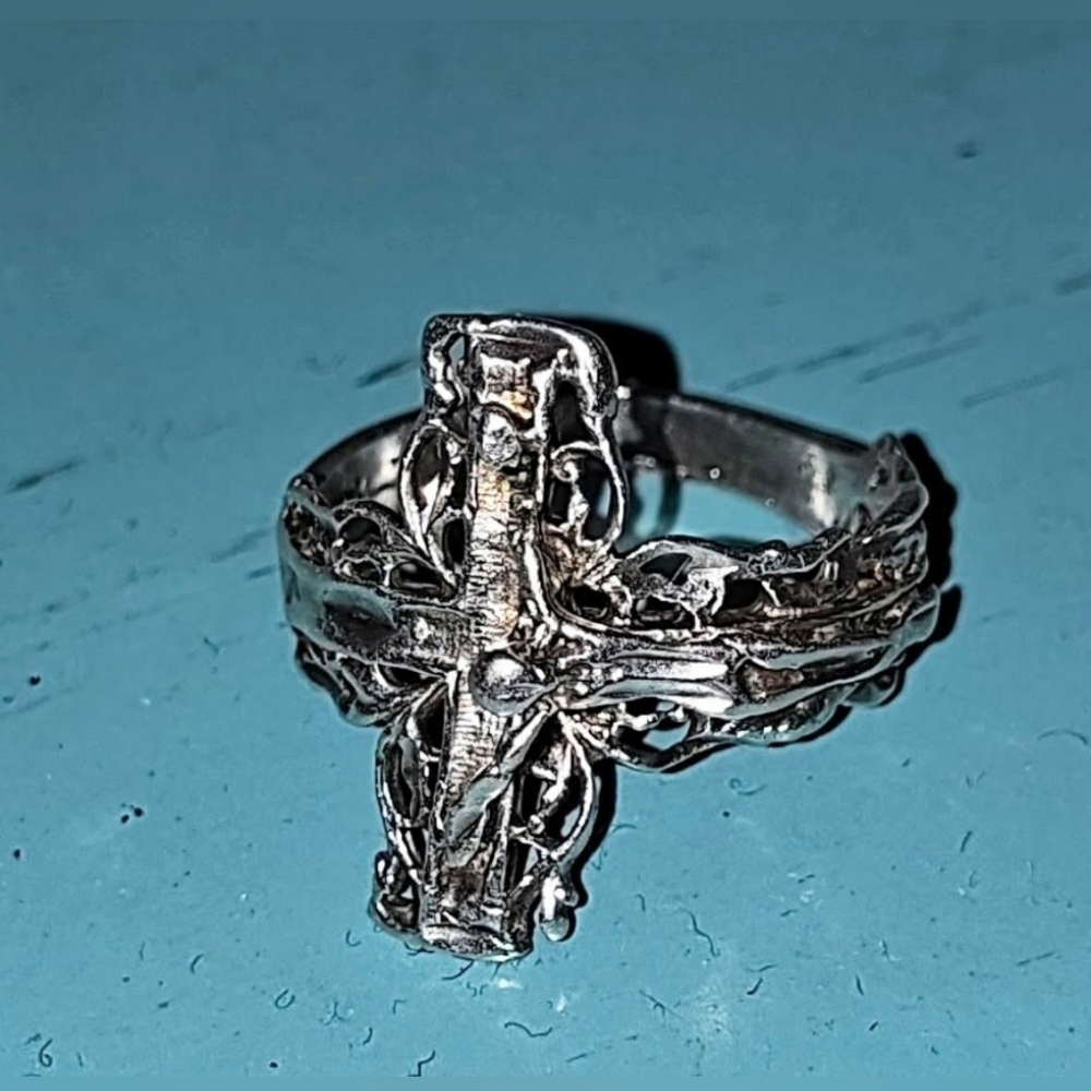 EXQUISITE 14K White Gold Vintage/Antique Crucifix Ring - Picture 3 of 9